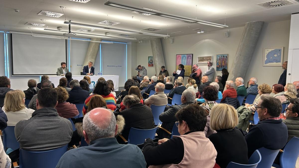 El Consell demandará al Gobierno ante los deslindes de la costa de Dénia El Consell demandará al Gobierno ante los deslindes de la costa de Dénia