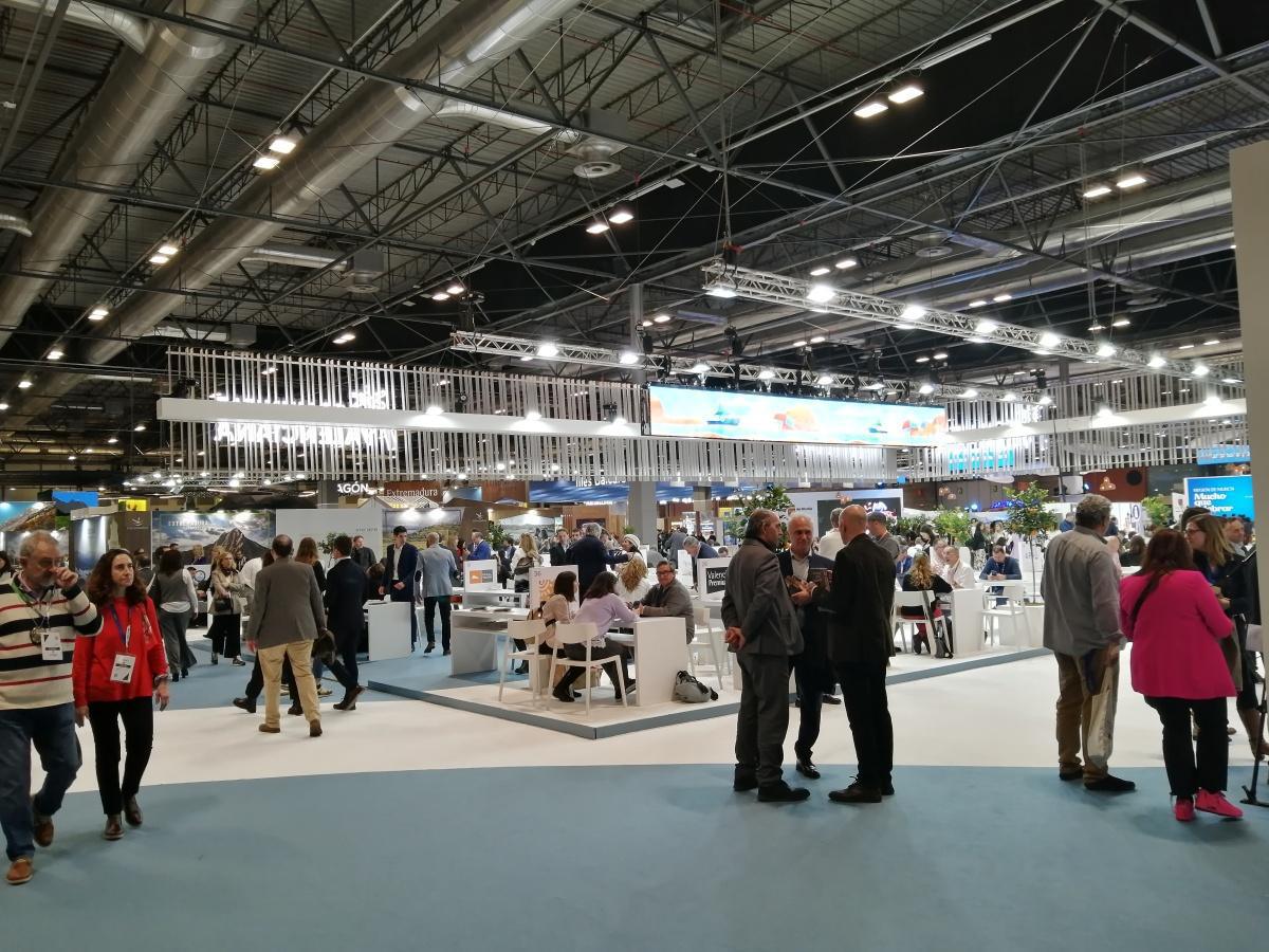 Els Poblets sube Las Persianas para llenar de originalidad su propuesta en Fitur Els Poblets sube Las Persianas para llenar de originalidad su propuesta en Fitur