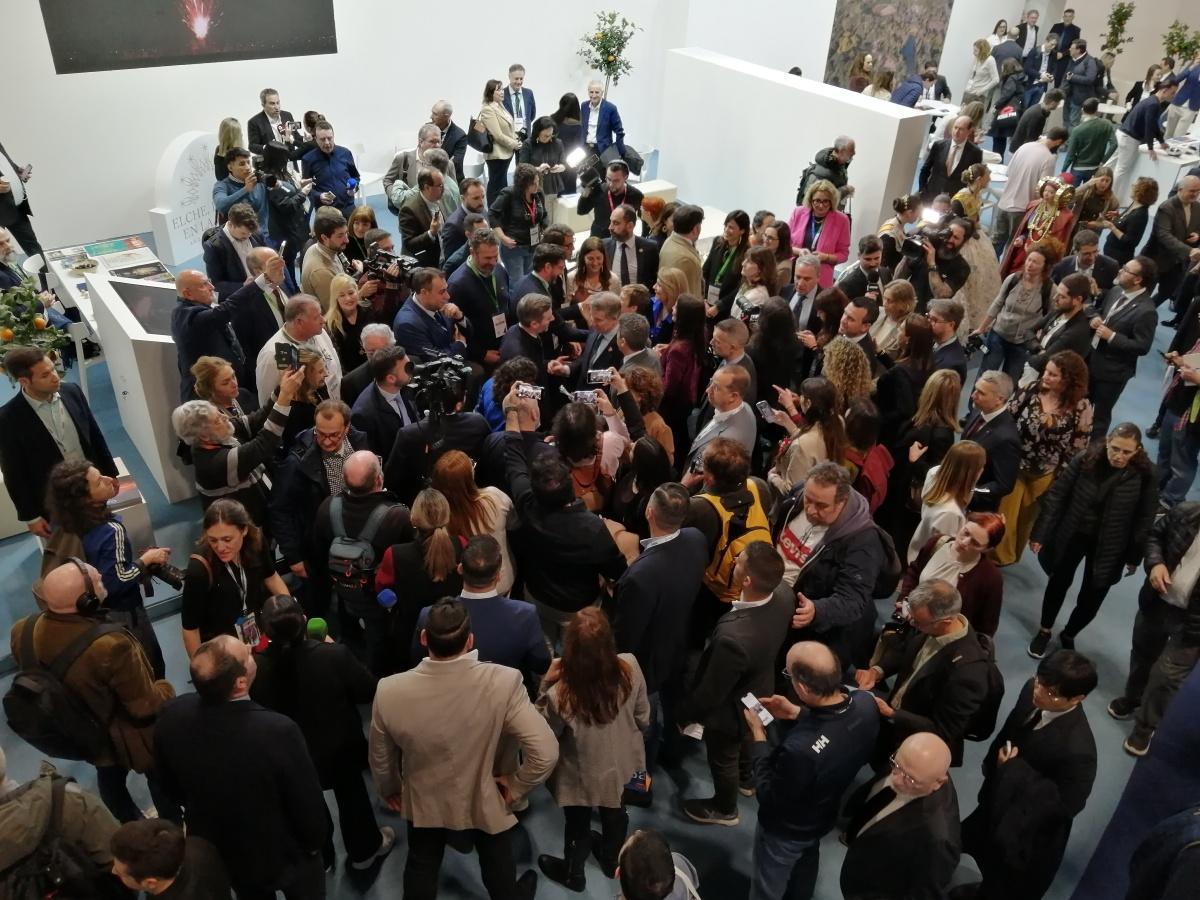 Feijóo y Mazón visitan el estand de Costa Blanca en su recorrido por Fitur Feijóo y Mazón visitan el estand de Costa Blanca en su recorrido por Fitur