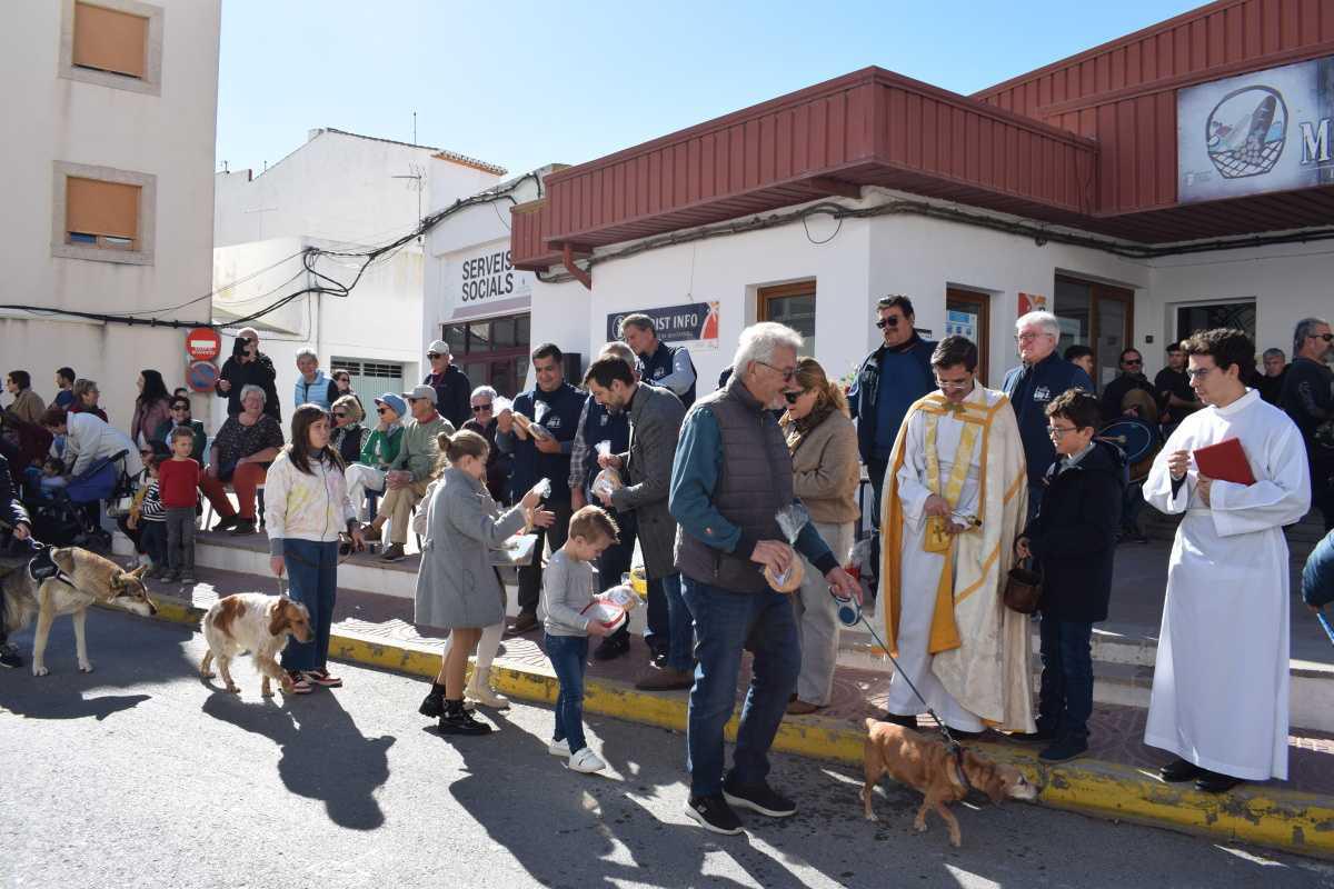 Las Fiestas de Sant Antoni y Sant Blai repartirán tradición en Benitatxell Las Fiestas de Sant Antoni y Sant Blai repartirán tradición en Benitatxell