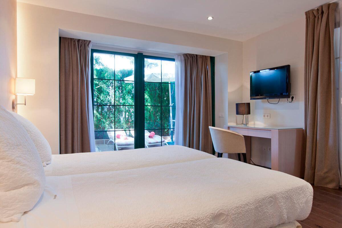 MR Hotel Les Rotes