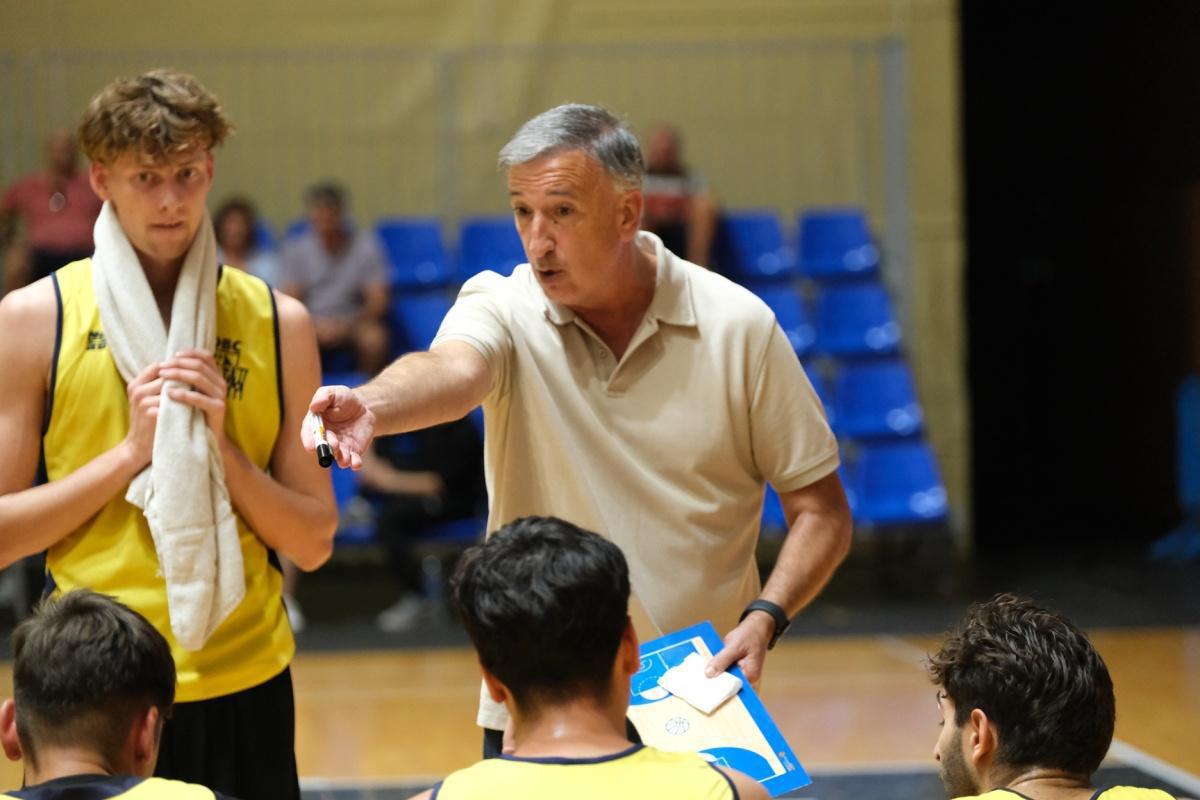 Gran partido del Dénia Básquet en Benidorm