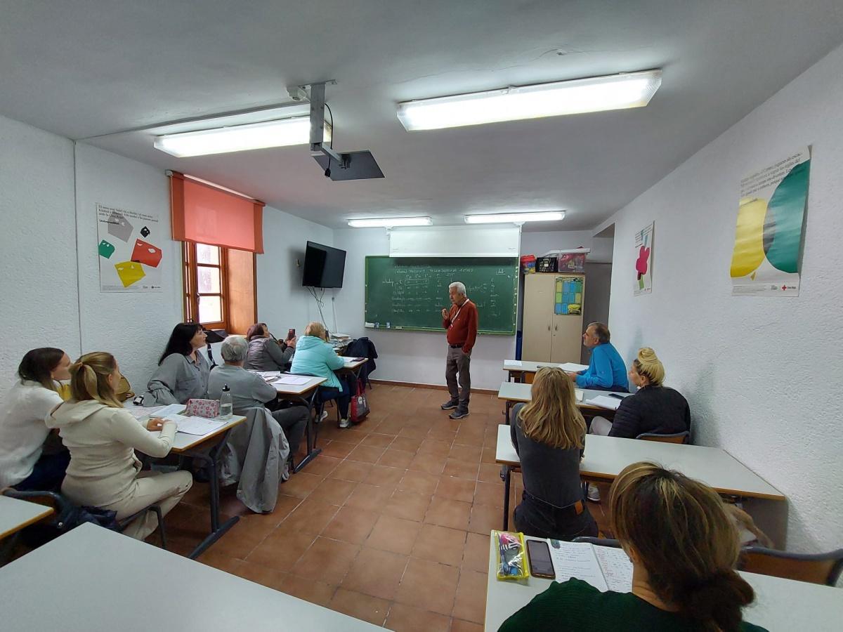 Cruz Roja ofrece cursos para migrantes en Dénia y Ondara