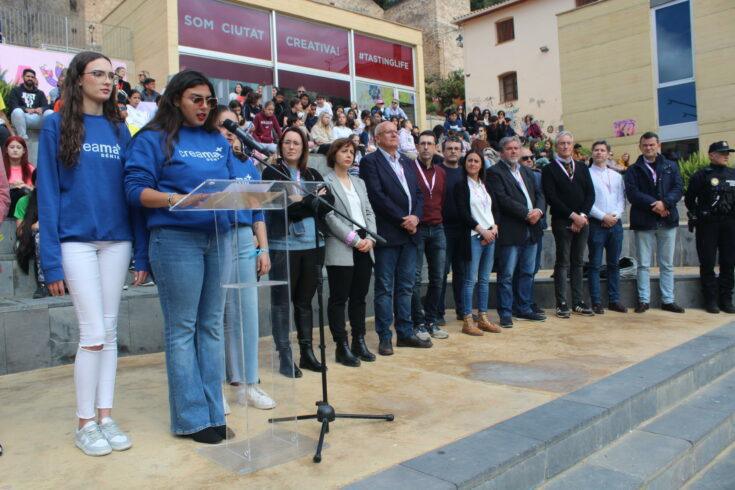 Dénia vuelve a reivindicar los derechos de la mujer en el 8M