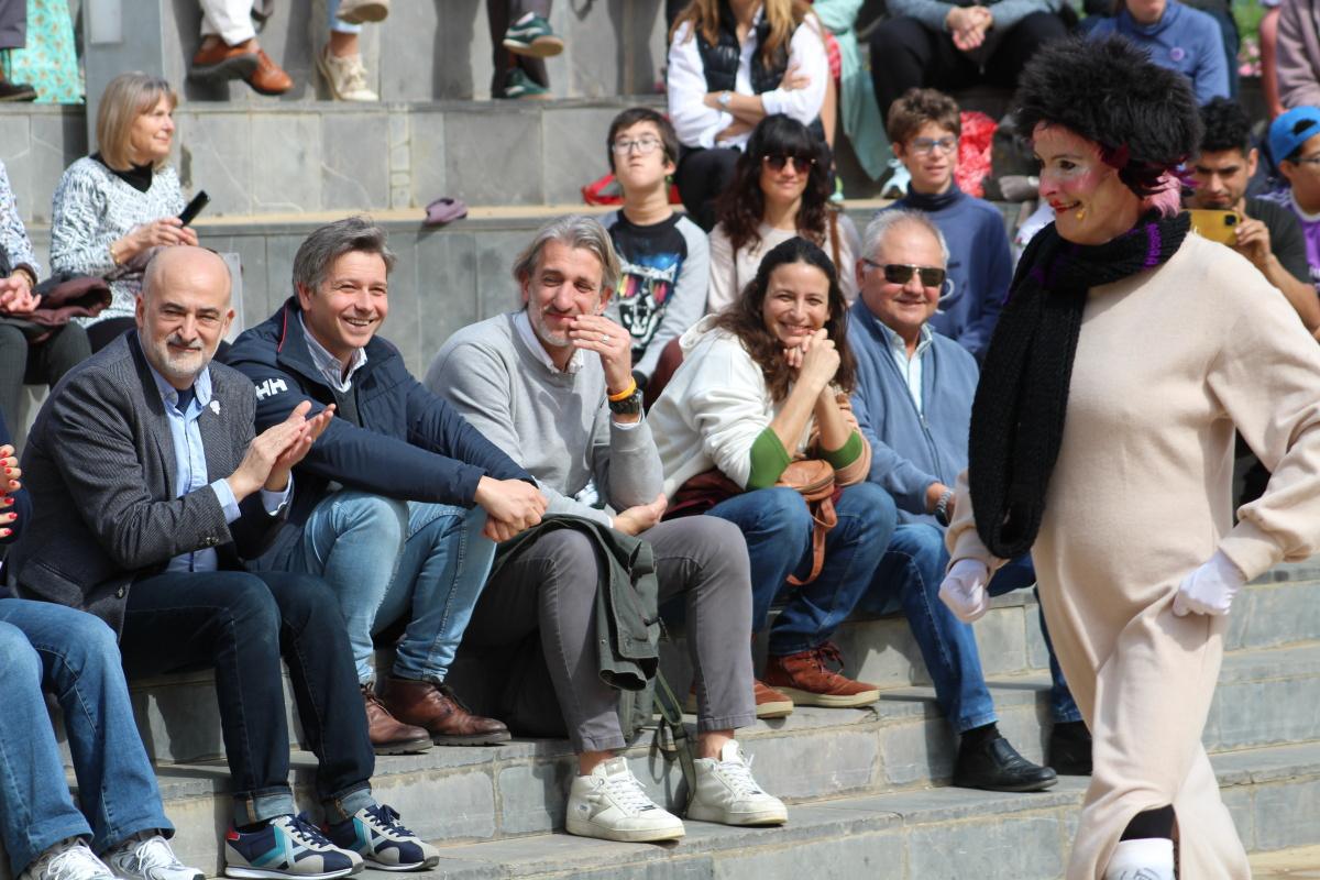 Tributo a la mujer limpiadora en un 8M cargado de simbolismo en Dénia Tributo a la mujer limpiadora en un 8M cargado de simbolismo en Dénia