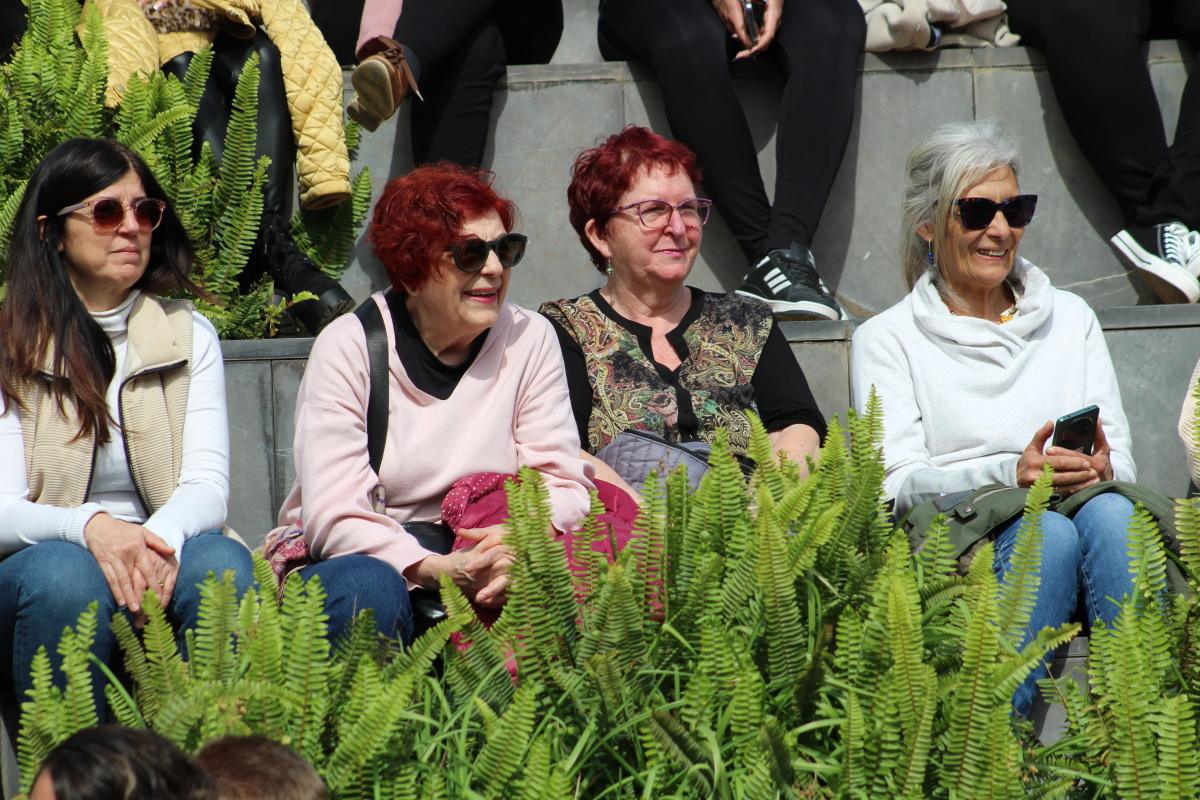 Tributo a la mujer limpiadora en un 8M cargado de simbolismo en Dénia Tributo a la mujer limpiadora en un 8M cargado de simbolismo en Dénia