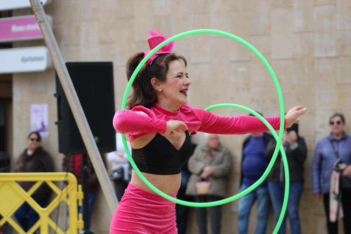 Tributo a la mujer limpiadora en un 8M cargado de simbolismo en Dénia Tributo a la mujer limpiadora en un 8M cargado de simbolismo en Dénia