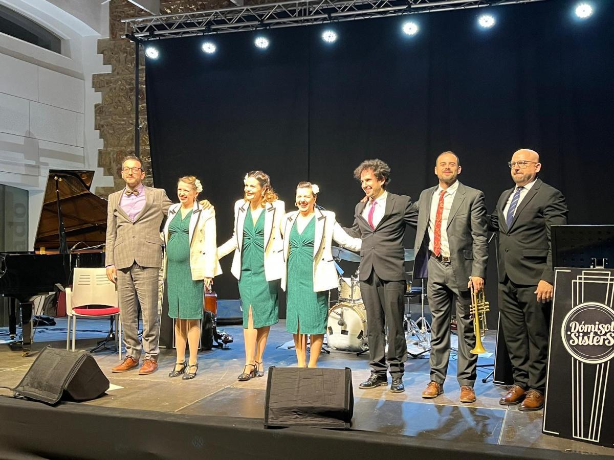 Dómisol Sisters reviven en Ondara los años dorados del swing Dómisol Sisters reviven en Ondara los años dorados del swing