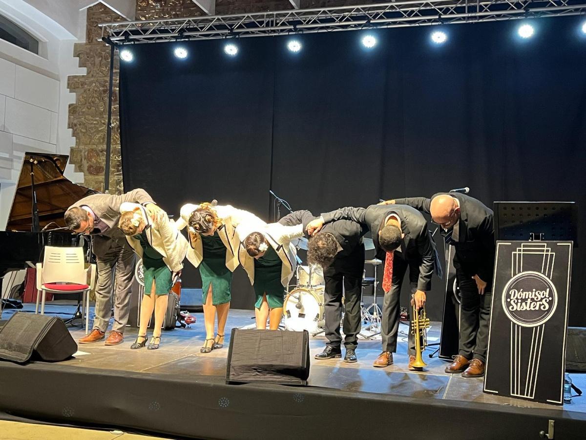 Dómisol Sisters reviven en Ondara los años dorados del swing Dómisol Sisters reviven en Ondara los años dorados del swing