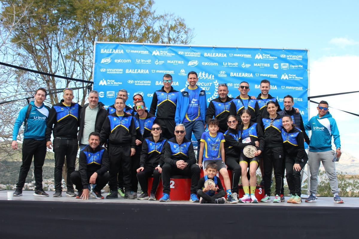 Toni Soler y Andrea Abad conquistan la VIII Volta a Peu de Benitatxell