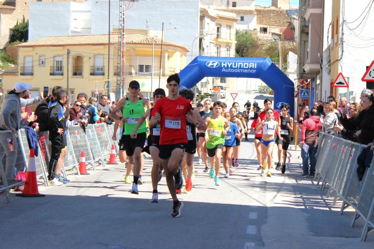 Toni Soler y Andrea Abad conquistan la VIII Volta a Peu de Benitatxell Toni Soler y Andrea Abad conquistan la VIII Volta a Peu de Benitatxell