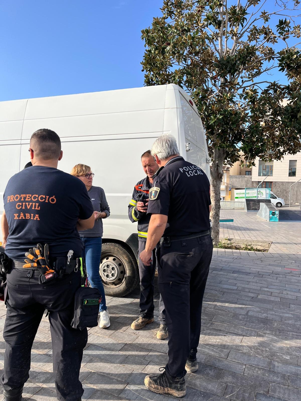 45 policías y 31 voluntarios de Protección Civil de Xàbia serán condecorados por su labor durante la DANA 45 policías y 31 voluntarios de Protección Civil de Xàbia serán condecorados por su labor durante la DANA