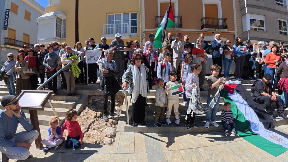 Concentración en Pego contra el genocidio en Palestina Concentración en Pego contra el genocidio en Palestina