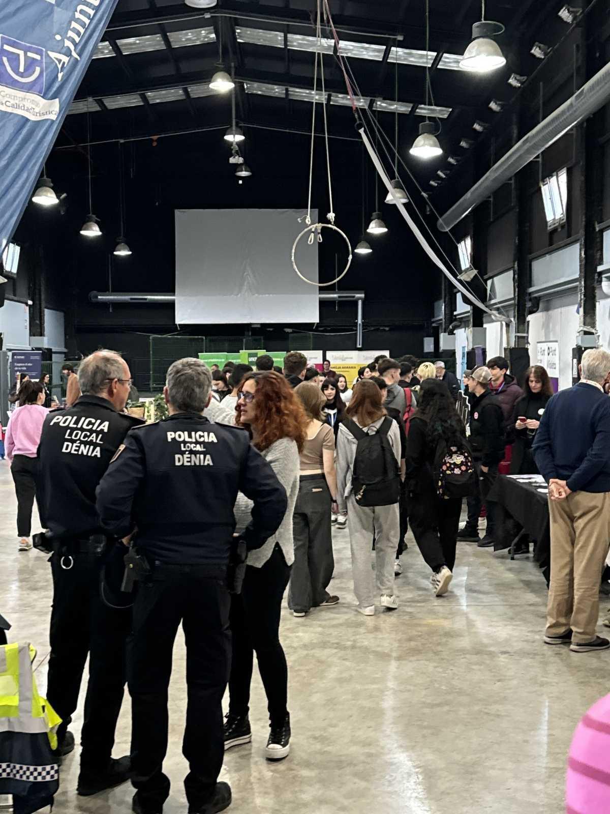 "Orienta't" deja ver como la Inteligencia Artificial emerge entre las profesiones de futuro "Orienta't" deja ver como la Inteligencia Artificial emerge entre las profesiones de futuro