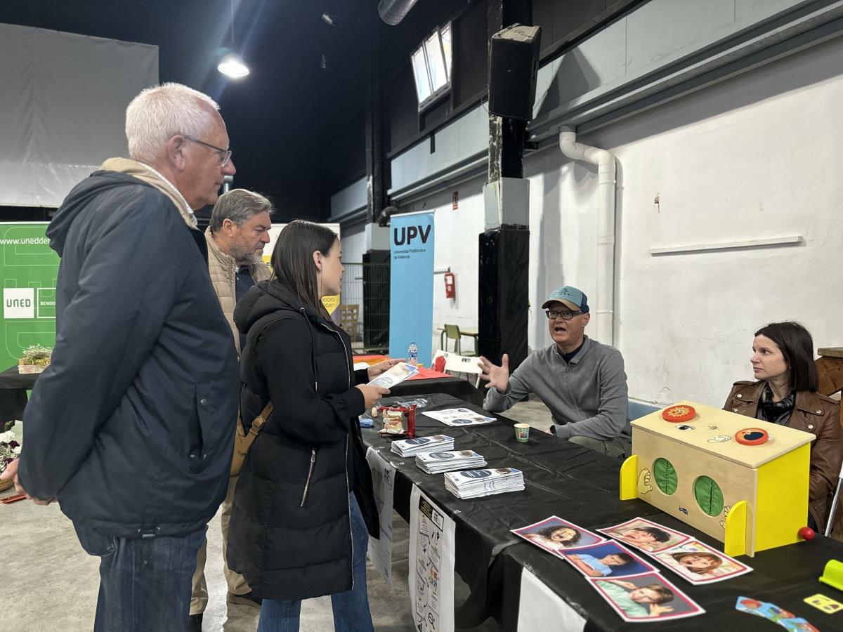 "Orienta't" deja ver como la Inteligencia Artificial emerge entre las profesiones de futuro "Orienta't" deja ver como la Inteligencia Artificial emerge entre las profesiones de futuro