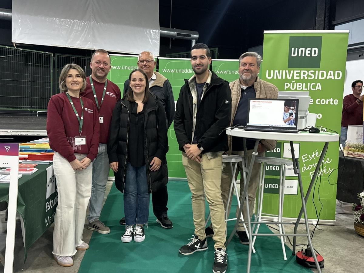 "Orienta't" deja ver como la Inteligencia Artificial emerge entre las profesiones de futuro "Orienta't" deja ver como la Inteligencia Artificial emerge entre las profesiones de futuro