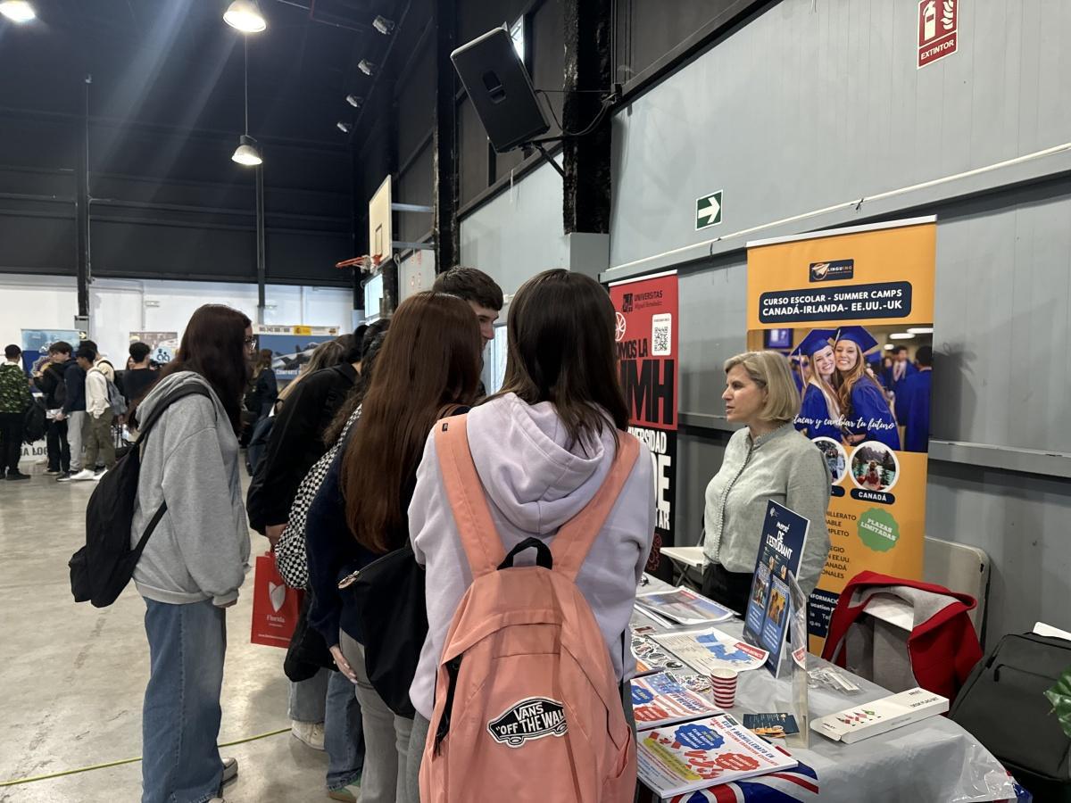 "Orienta't" deja ver como la Inteligencia Artificial emerge entre las profesiones de futuro "Orienta't" deja ver como la Inteligencia Artificial emerge entre las profesiones de futuro