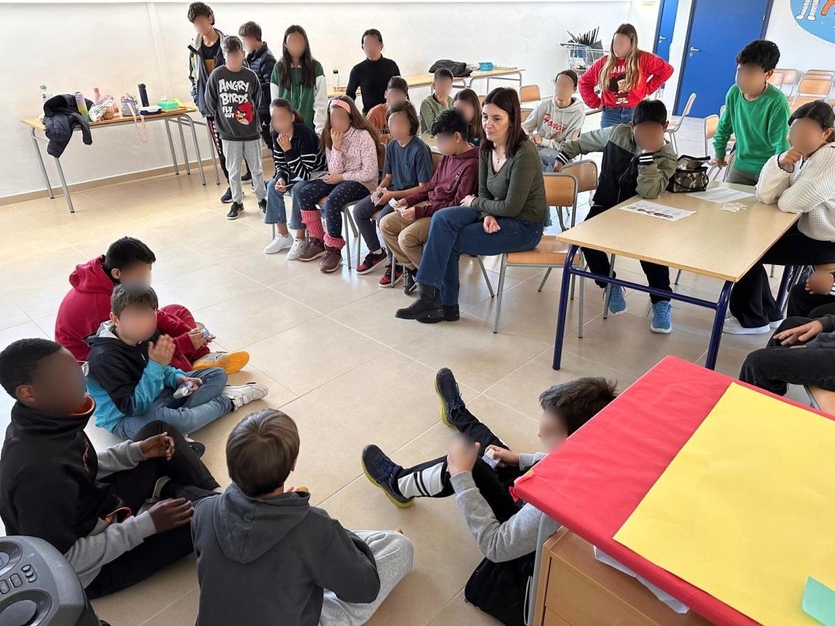 Casi novecientos escolares de Dénia participan en el taller de prevención de adicciones