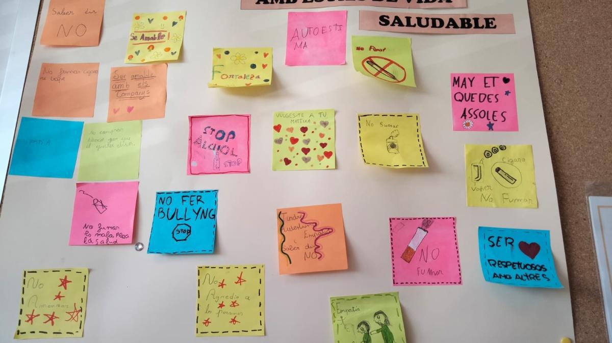 Casi novecientos escolares de Dénia participan en el taller de prevención de adicciones