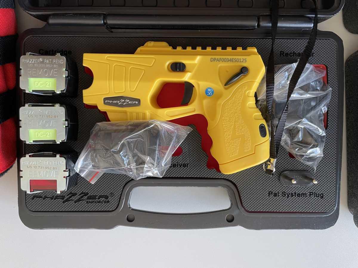 Benitatxell forma a todos sus agentes de policía para el uso de dispositivos eléctricos de control Benitatxell forma a todos sus agentes de policía para el uso de dispositivos eléctricos de control