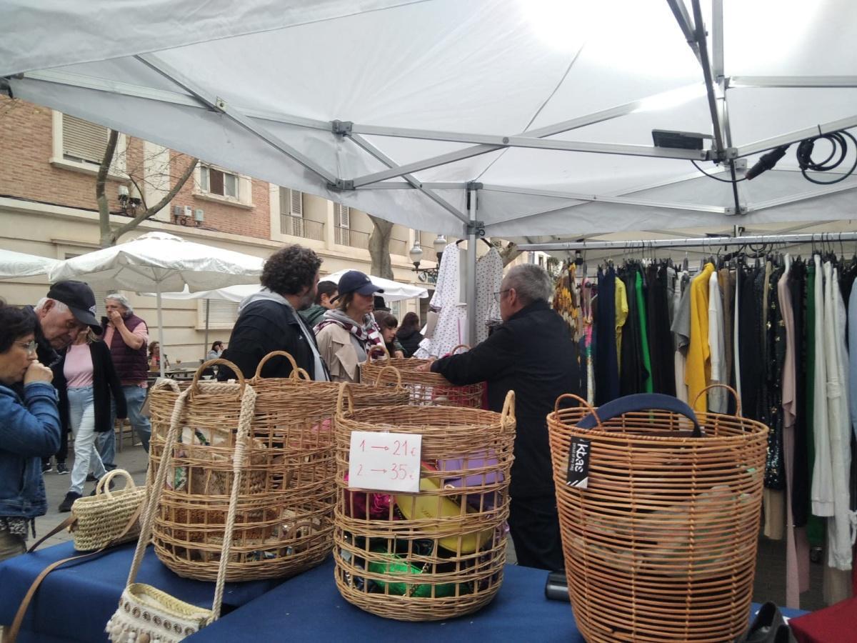 Gran ambiente en la Feria del Stock de Dénia