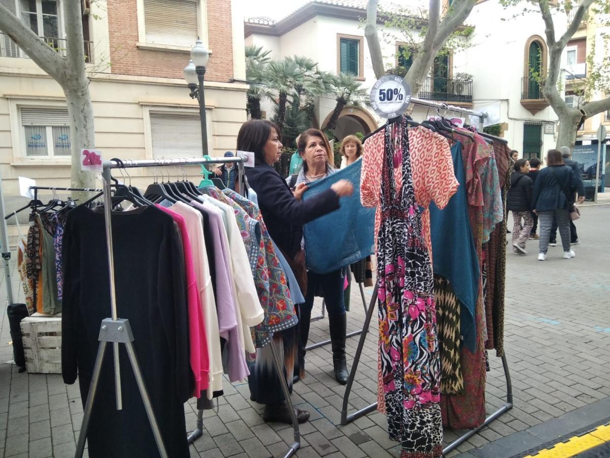 Gran ambiente en la Feria del Stock de Dénia Gran ambiente en la Feria del Stock de Dénia