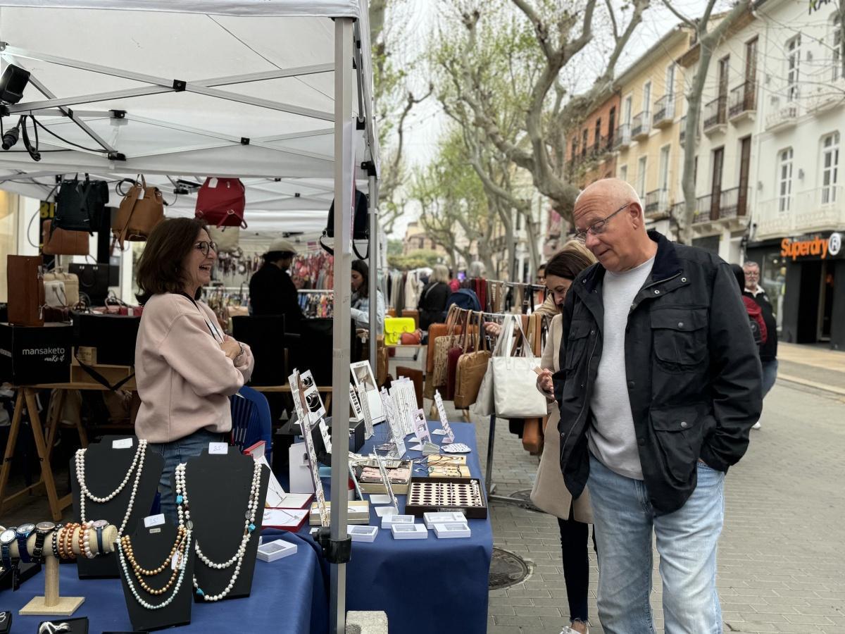 Gran ambiente en la Feria del Stock de Dénia Gran ambiente en la Feria del Stock de Dénia