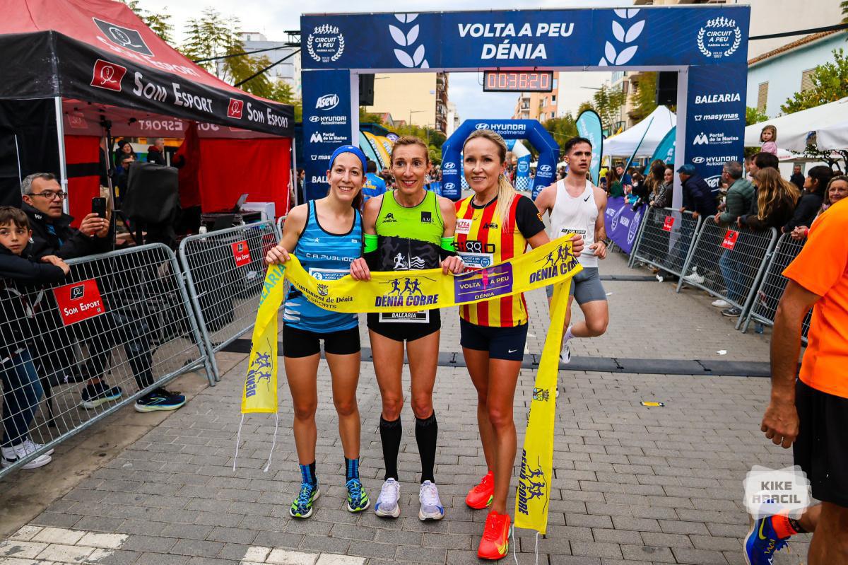 Más de 1.500 corredores se dan cita en la Volta a Peu de Dénia Más de 1.500 corredores se dan cita en la Volta a Peu de Dénia
