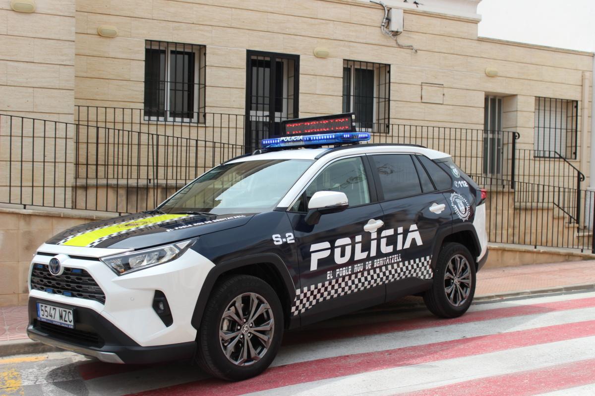 La Policía Local de Benitatxell renueva su flota con dos vehículos híbridos La Policía Local de Benitatxell renueva su flota con dos vehículos híbridos