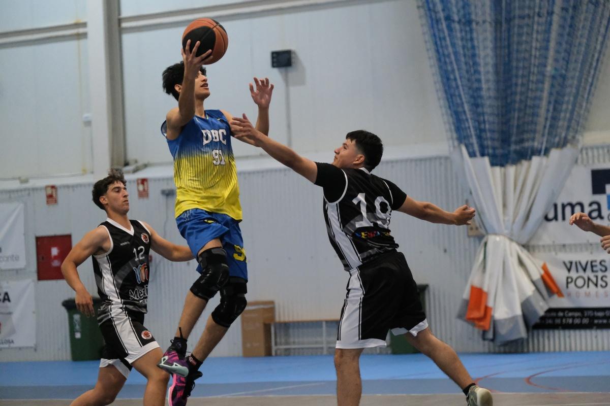 Dénia Básquet se impone ante San Blas, Benidorm y Pego