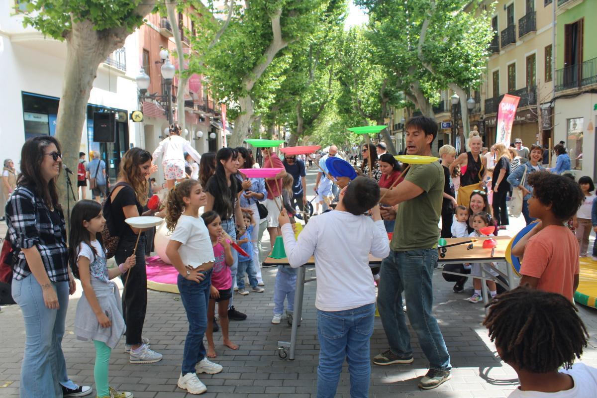 El Festival DAMA convierte las calles dianenses en todo un espectáculo 