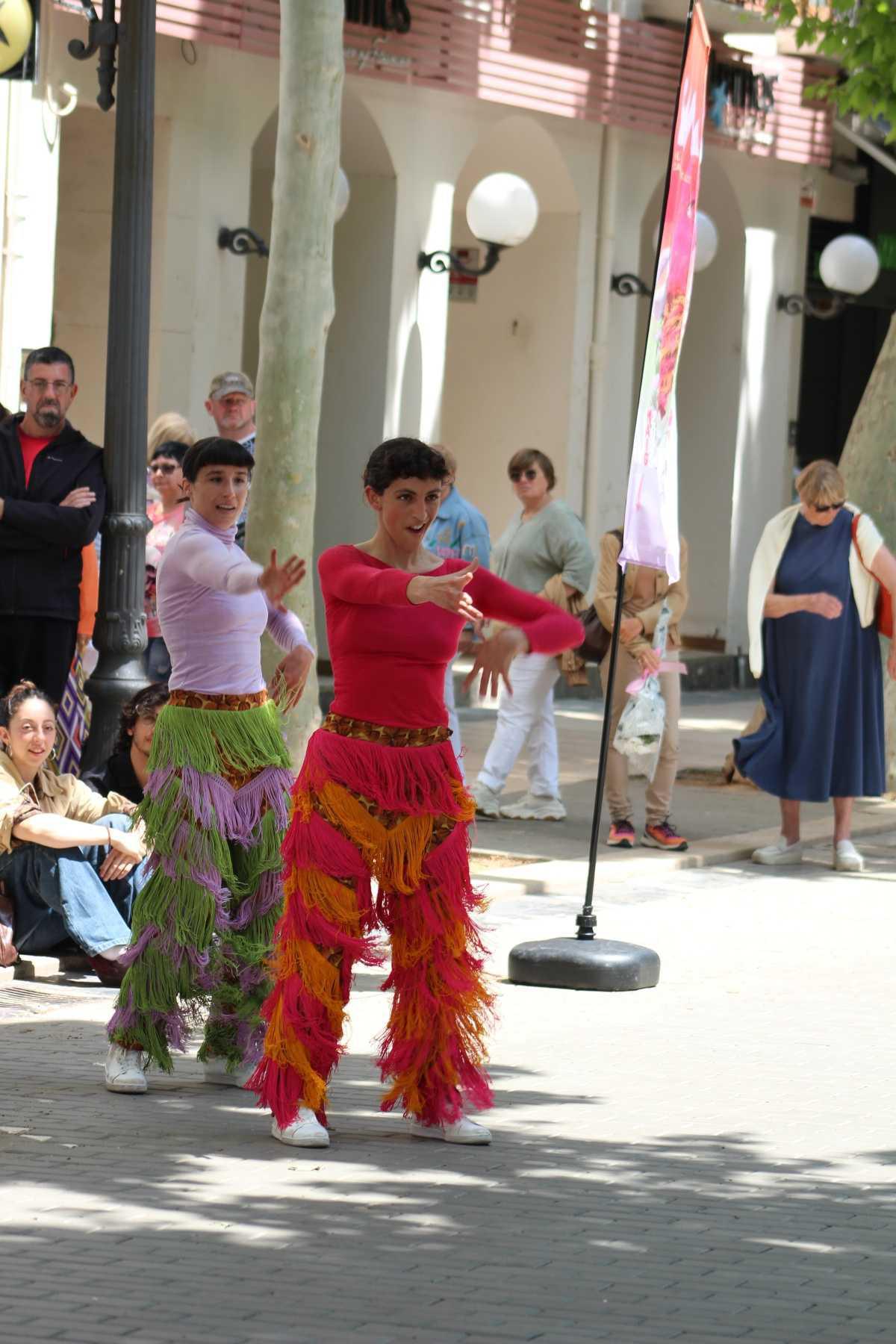 El Festival DAMA convierte las calles dianenses en todo un espectáculo 