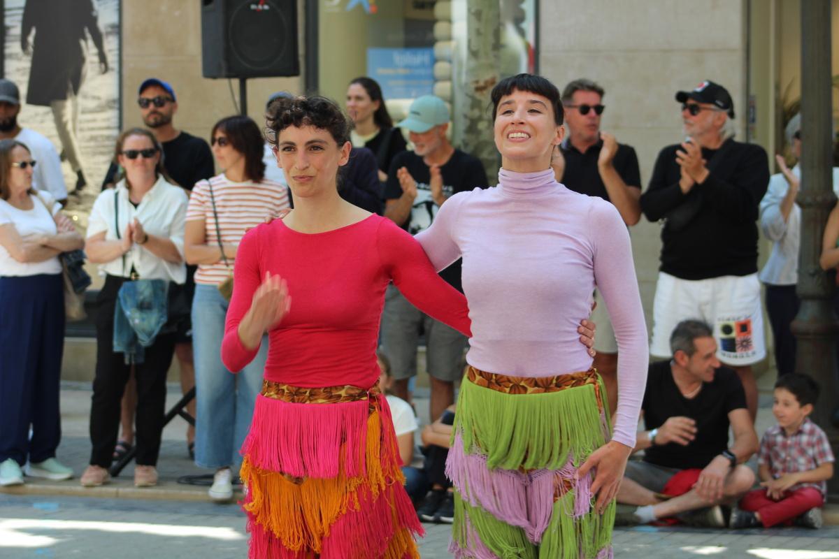 El Festival DAMA convierte las calles dianenses en todo un espectáculo 