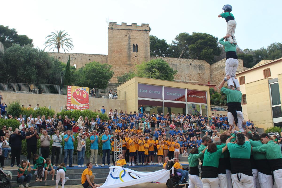 Dénia encén la flama dels Minijocs amb un acte protagonitzat per l’esport base Dénia encén la flama dels Minijocs amb un acte protagonitzat per l’esport base