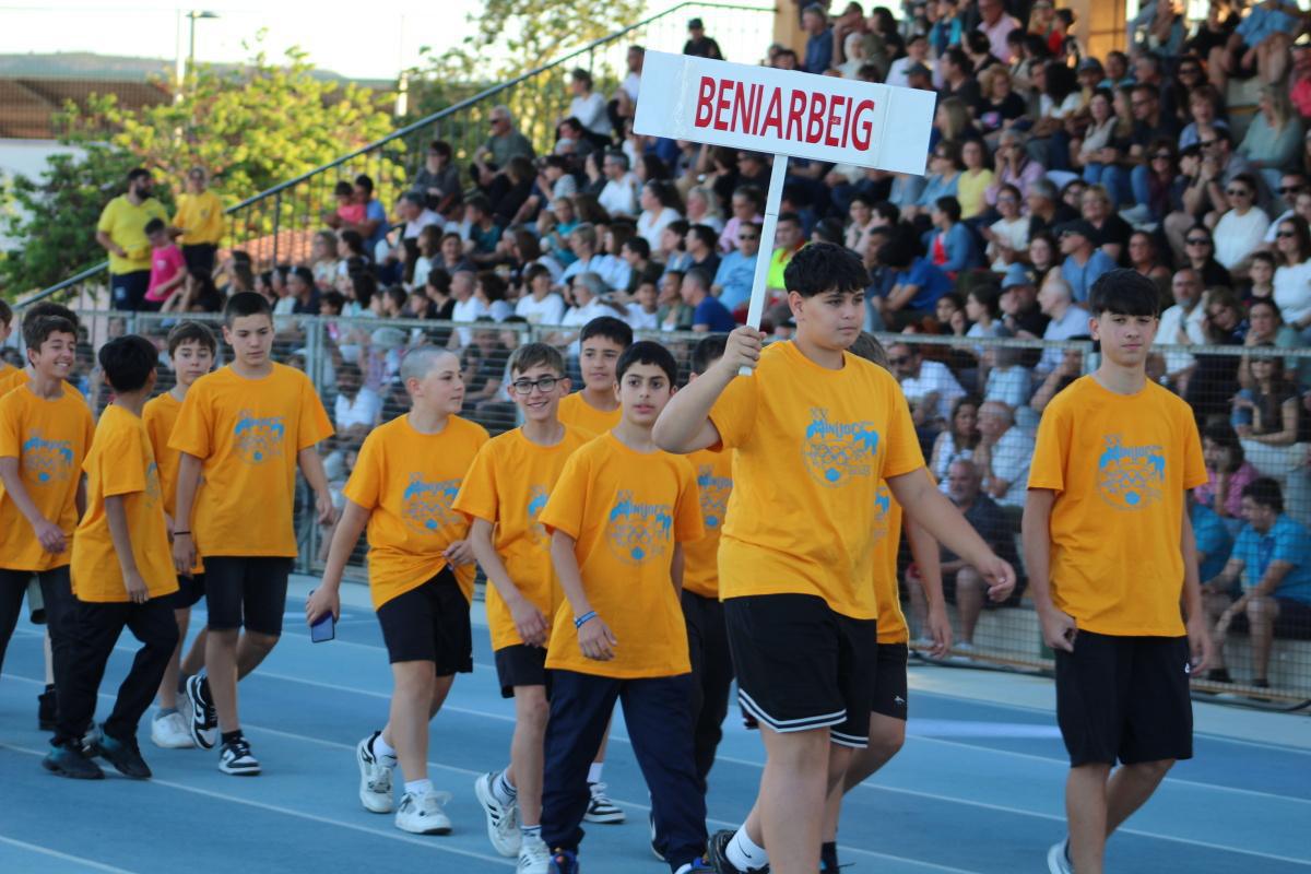Multitudinària inauguració del Minijocs a la capital comarcal