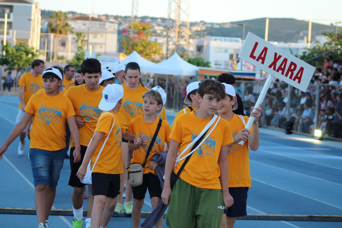 Multitudinària inauguració del Minijocs a la capital comarcal