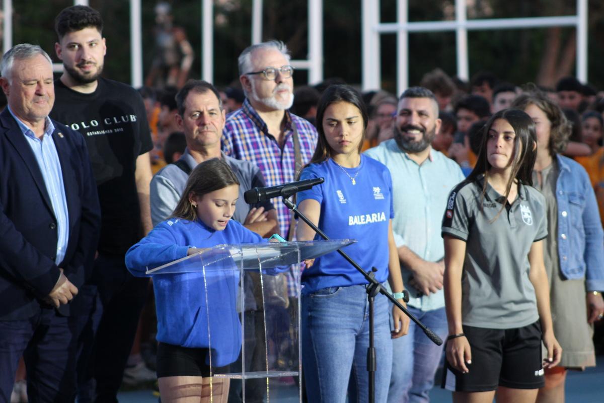 Multitudinària inauguració del Minijocs a la capital comarcal
