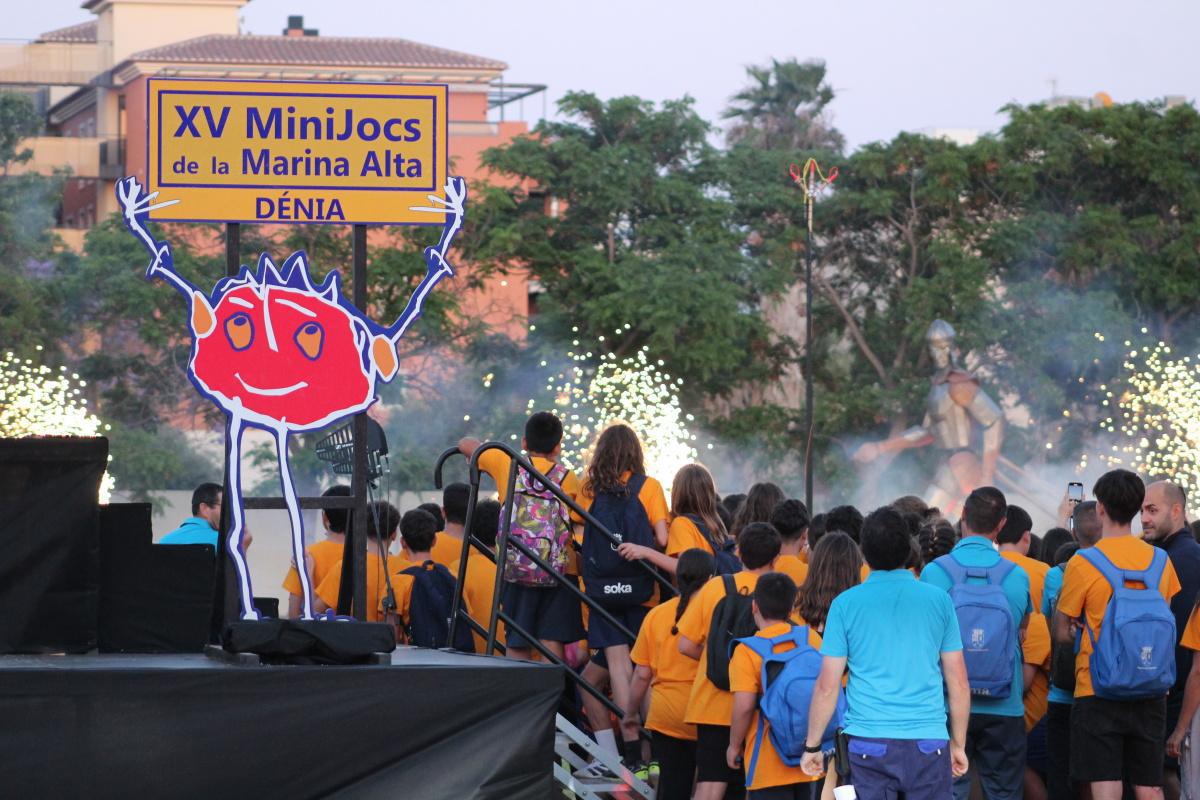 Multitudinària inauguració del Minijocs a la capital comarcal