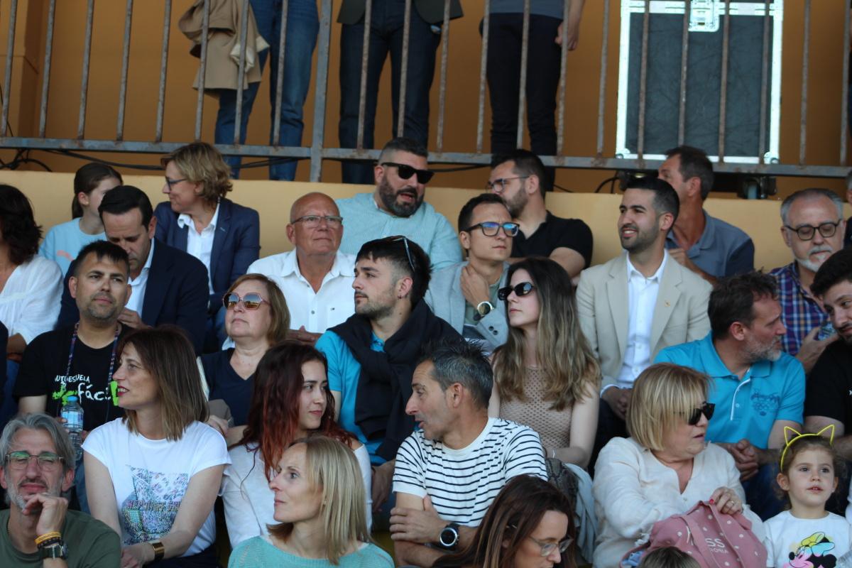 Multitudinària inauguració del Minijocs a la capital comarcal