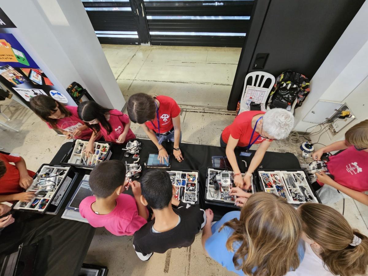 Ondara acull la Trobada de Robòtica amb èxit Ondara acull la Trobada de Robòtica amb èxit