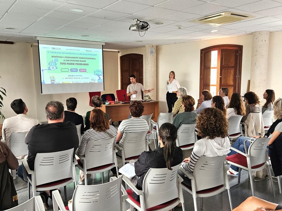 Ondara acull la Trobada de Robòtica amb èxit Ondara acull la Trobada de Robòtica amb èxit