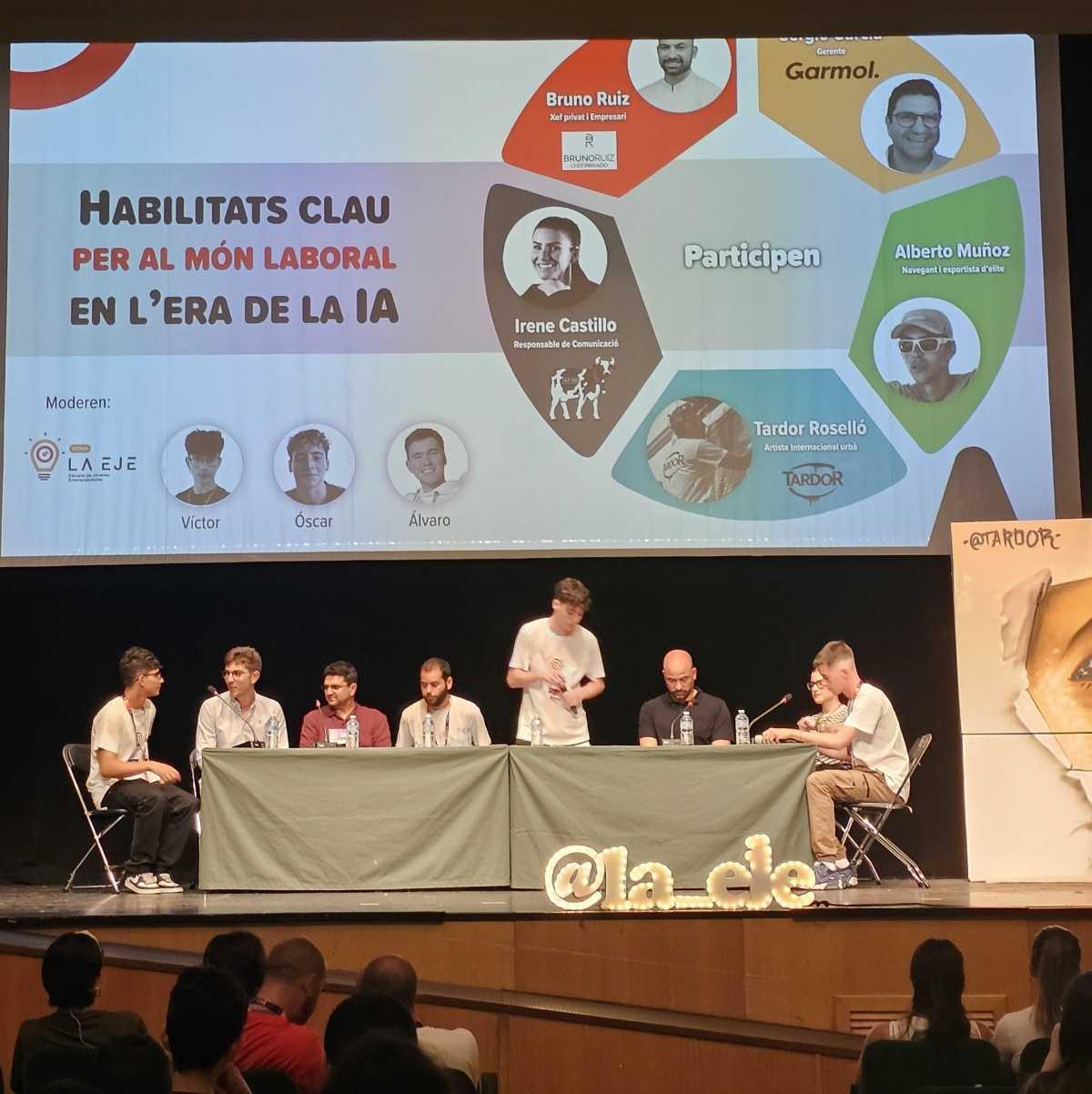 ‘"Éxitos Compartidos" inspira a jóvenes de Dénia ‘"Éxitos Compartidos" inspira a jóvenes de Dénia