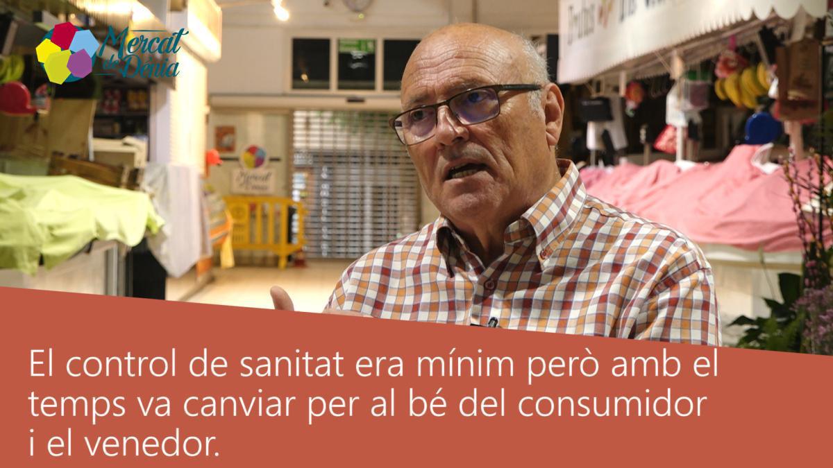 Dénia homenatja els 70 anys del Mercat a través de les veus dels seus protagonistes Dénia homenatja els 70 anys del Mercat a través de les veus dels seus protagonistes