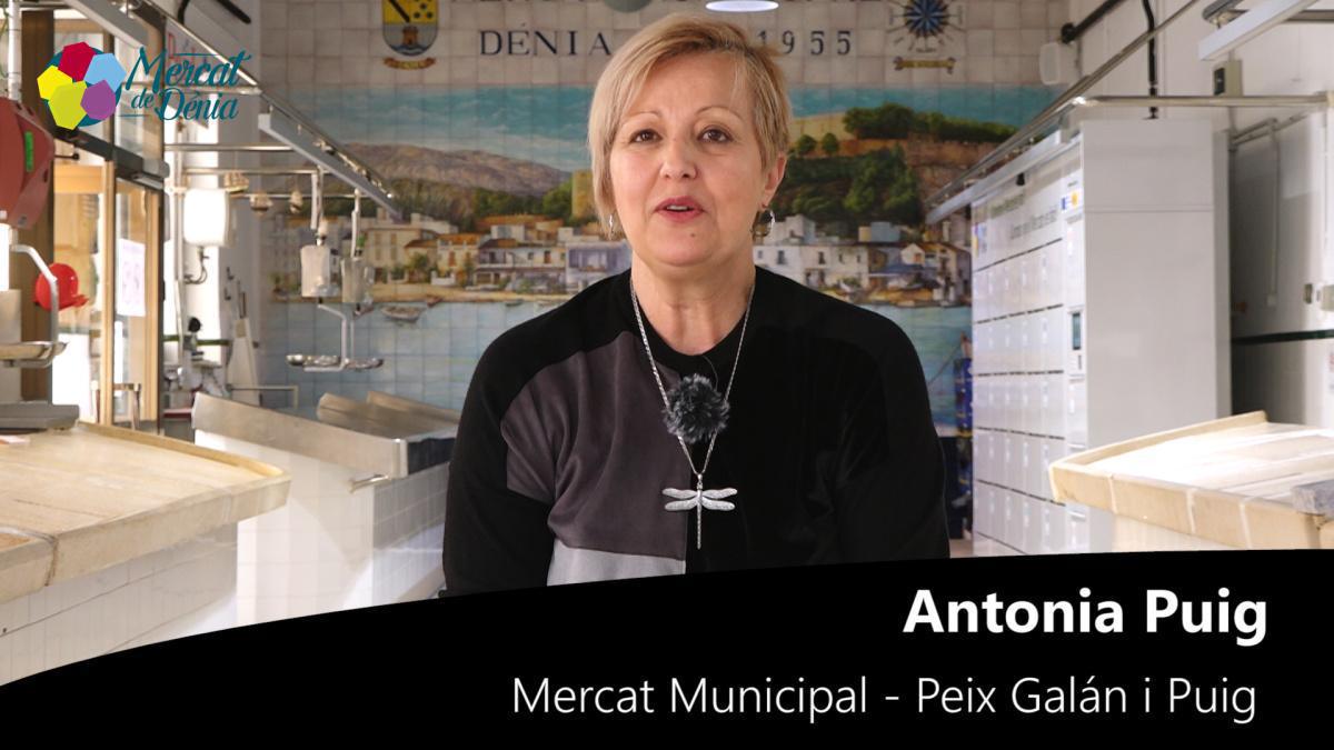 Dénia homenatja els 70 anys del Mercat a través de les veus dels seus protagonistes Dénia homenatja els 70 anys del Mercat a través de les veus dels seus protagonistes