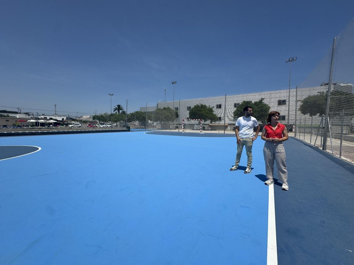 Dénia estrena pista de fútbol renovada y cancha de baloncesto de uso libre en Madrigueres Dénia estrena pista de fútbol renovada y cancha de baloncesto de uso libre en Madrigueres
