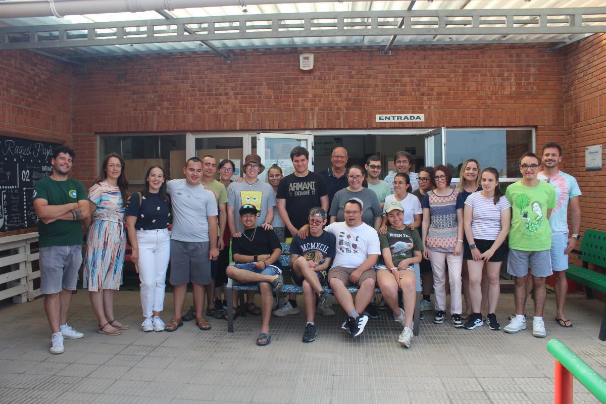 Alumnos de Dénia y la Xara participan en los talleres de reciclaje de plástico Alumnos de Dénia y la Xara participan en los talleres de reciclaje de plástico