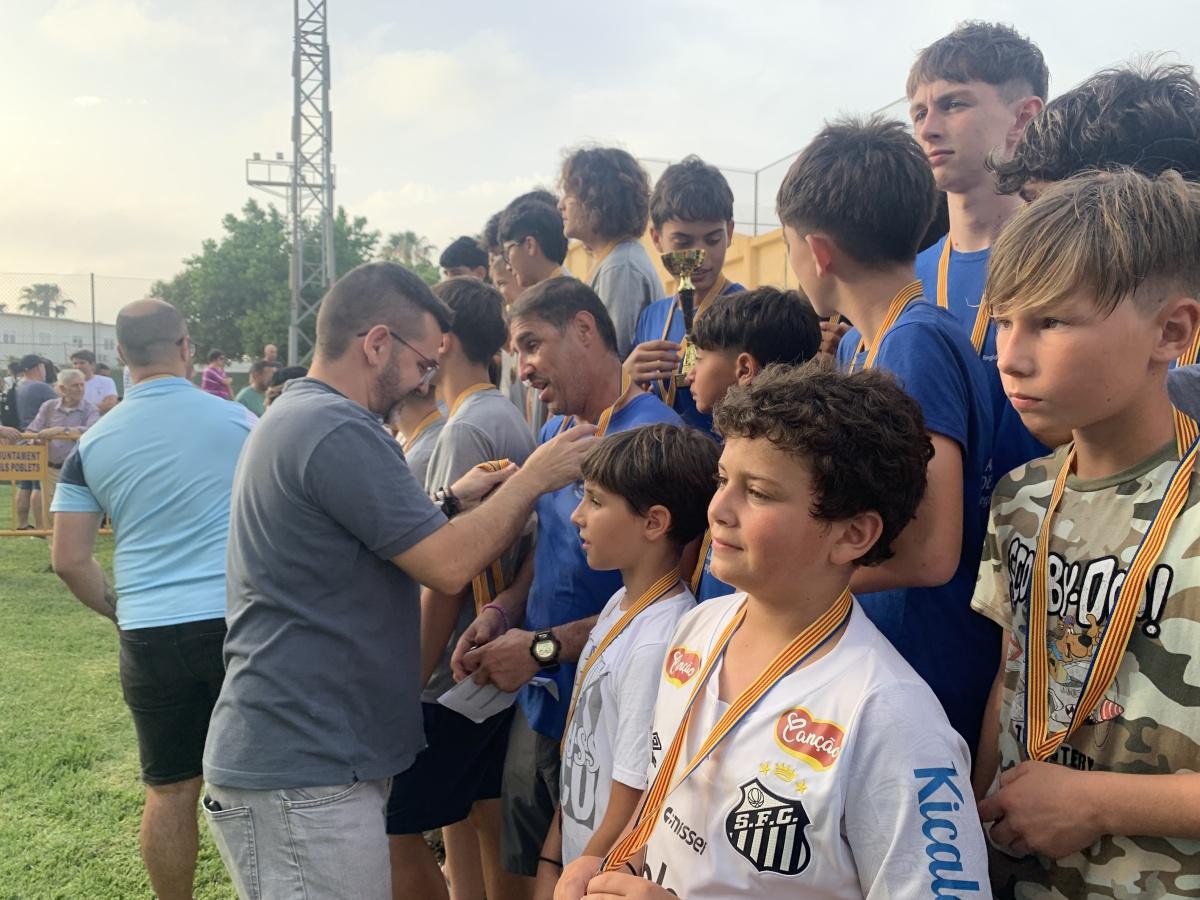 Multitudinària cloenda de les Escoles Comarcals Escolars a Els Poblets