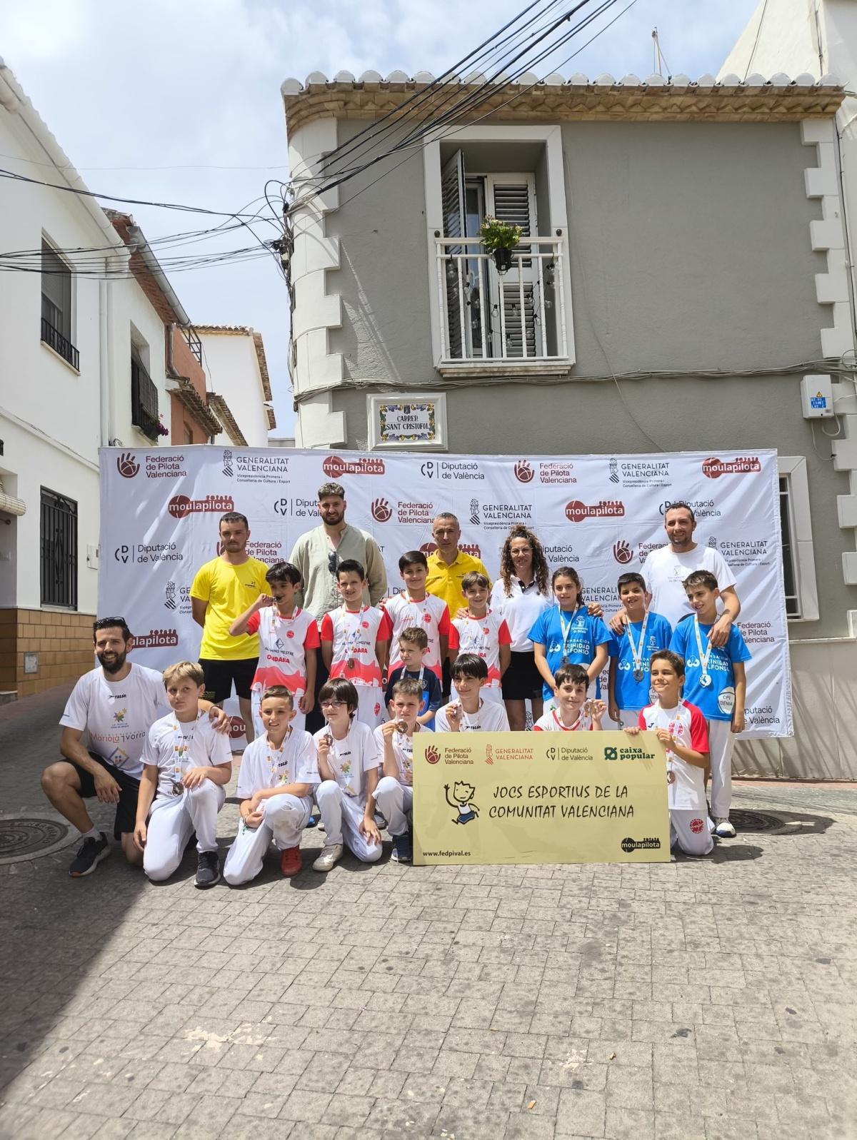 Dos ors, una plata i un broze per a l'Escola de Pilota d'Ondara en l'Autonòmica de Llargues