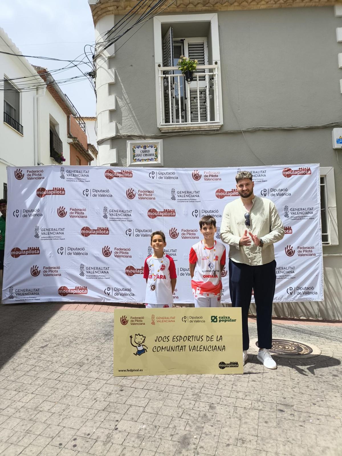 Dos ors, una plata i un broze per a l'Escola de Pilota d'Ondara en l'Autonòmica de Llargues