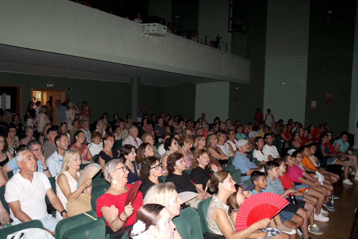 Gala comiat dels cursos de Joventut de Dénia Gala comiat dels cursos de Joventut de Dénia